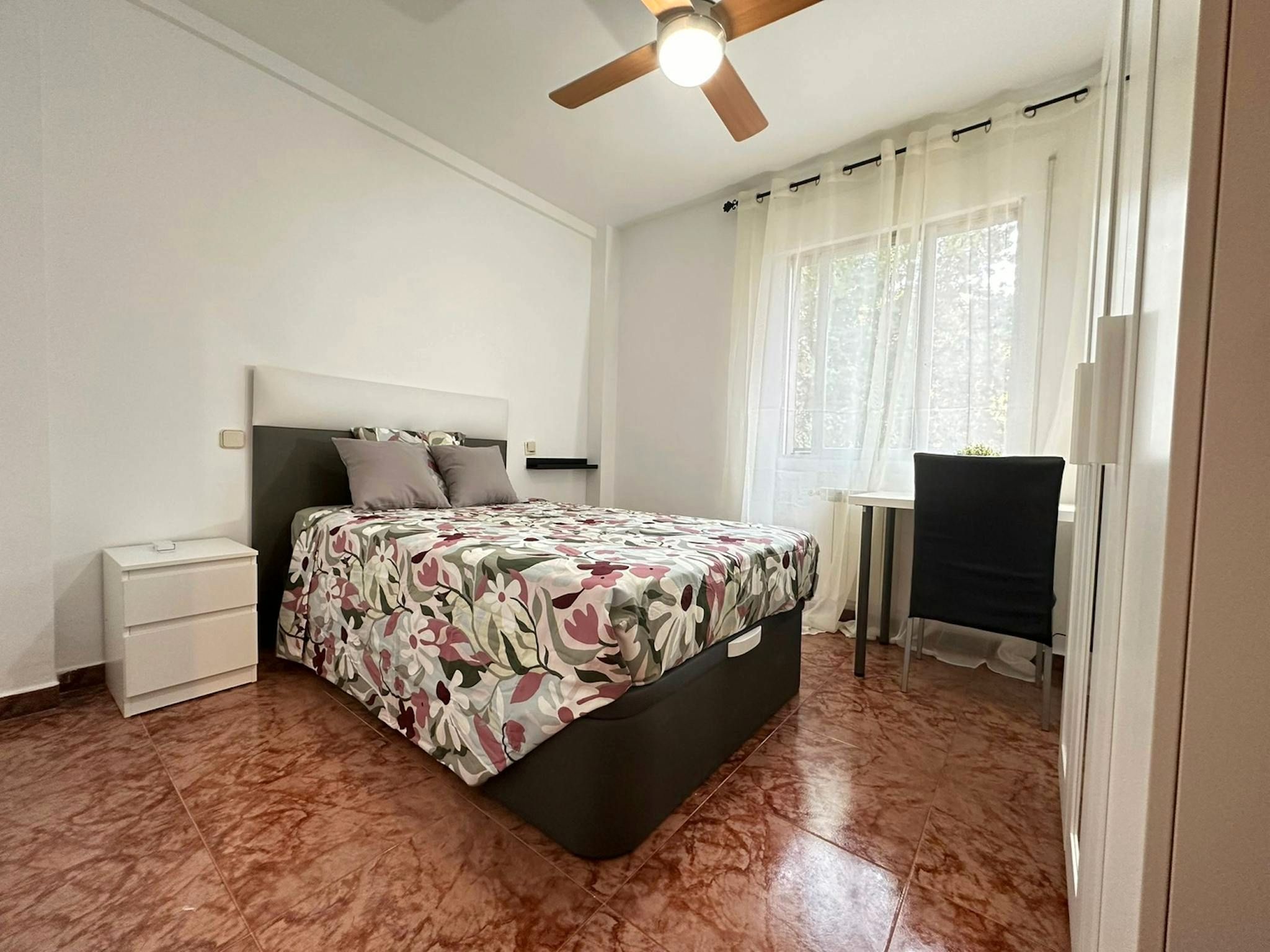 Bedroom of Flat to share in Fuenlabrada  with Heating, Furnished and Washing machine