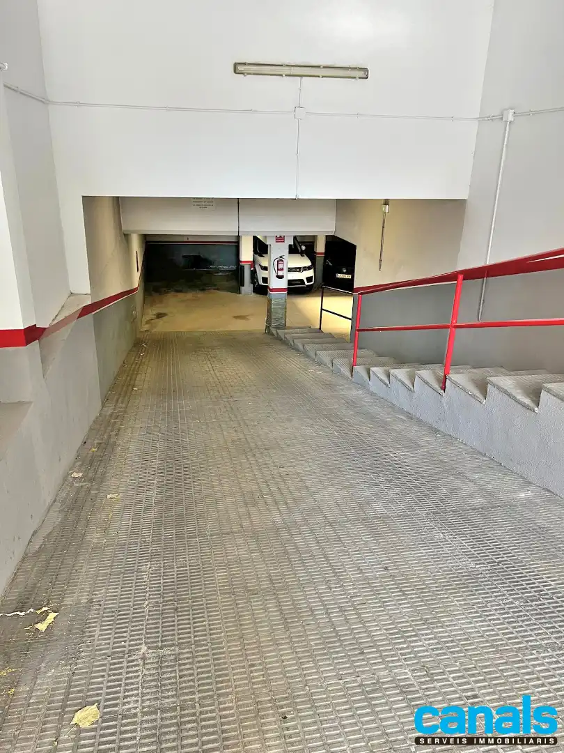 Aparcament de Garatge en venda en Cerdanyola del Vallès