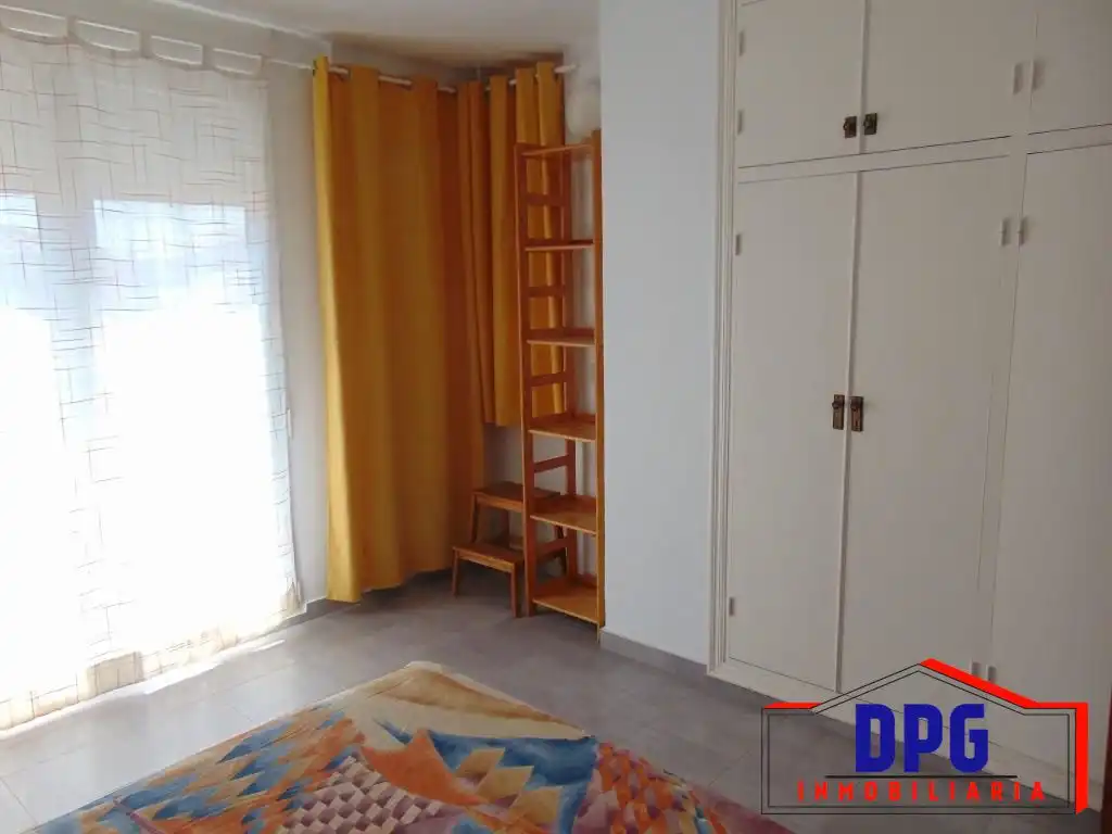 Habitación de Dúplex en venta en Garrucha con Aire acondicionado, Terraza y Amueblado
