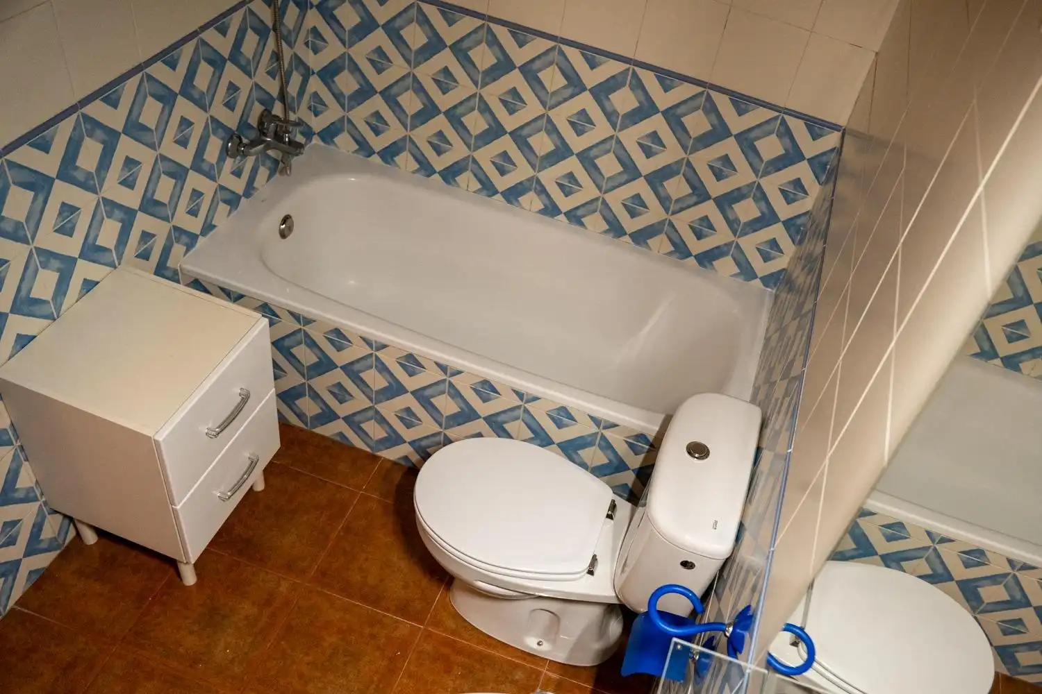 Badezimmer von Einfamilien-Reihenhaus zur Miete in Miraflores de la Sierra mit Heizung, Möbliert und Balkon