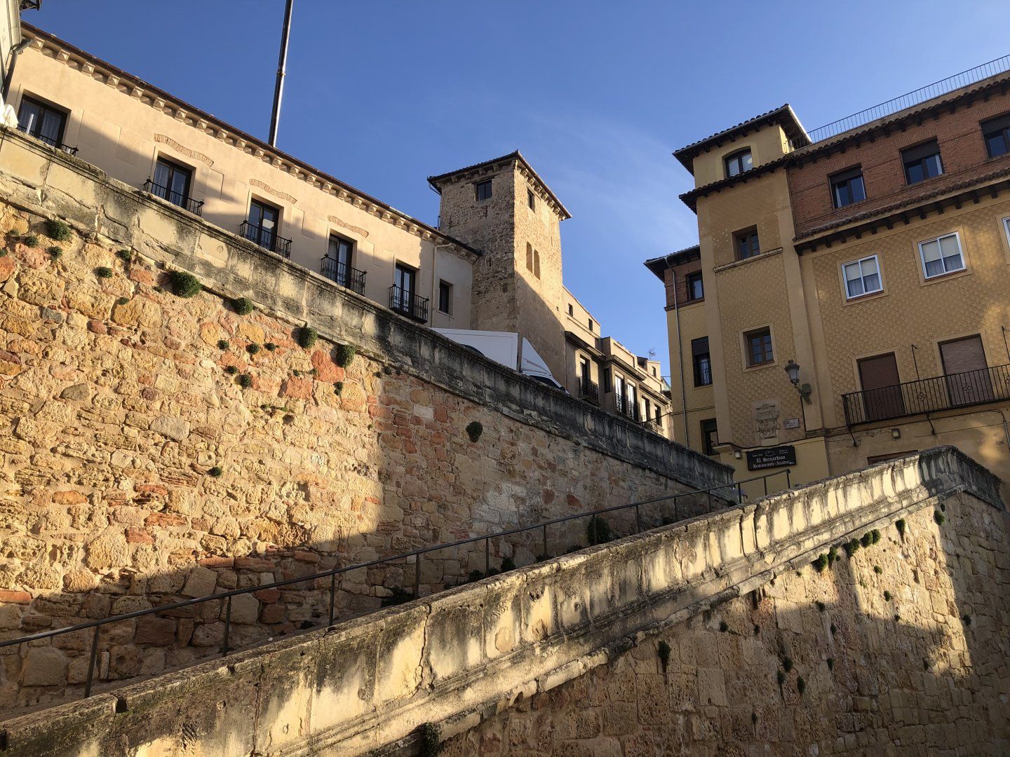 Exterior view of Duplex for sale in Segovia Capital  with Heating and Furnished