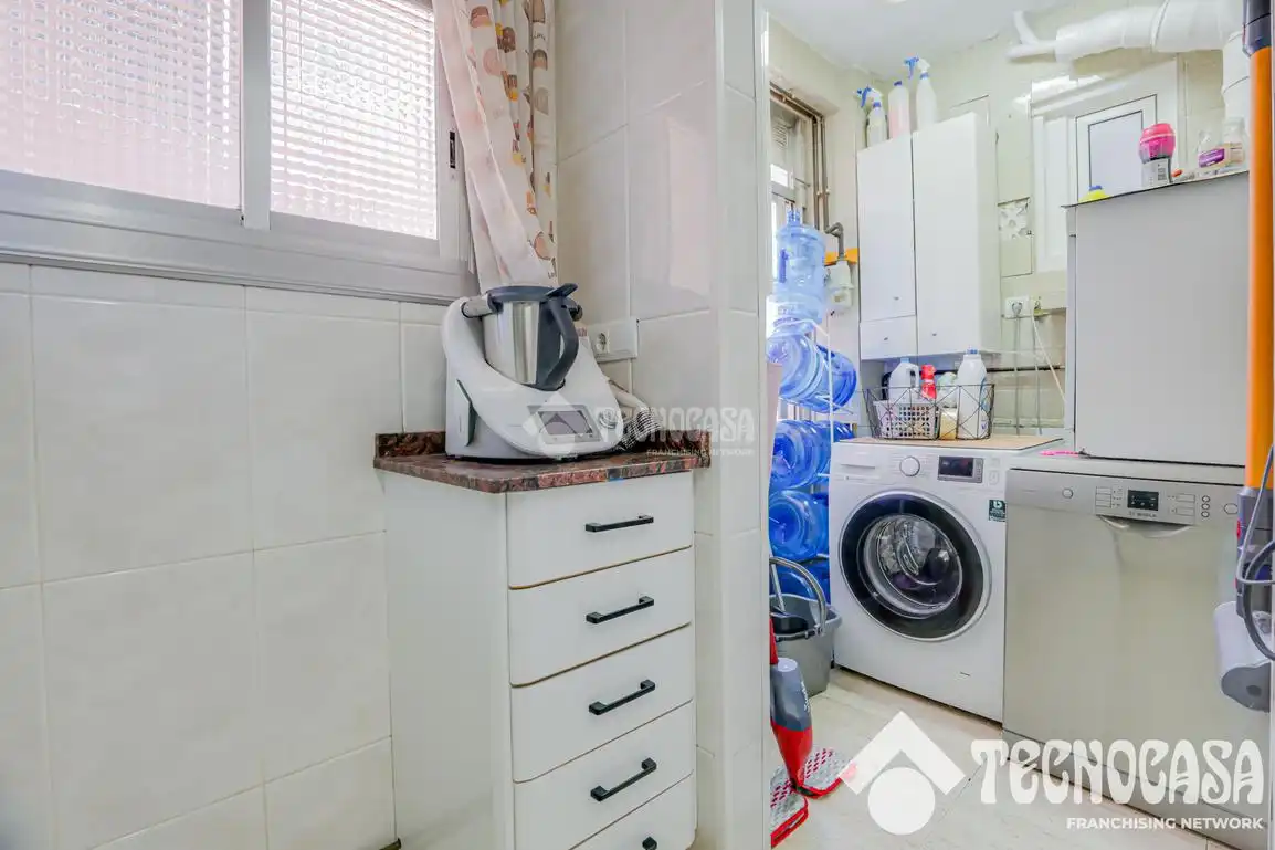 Kitchen of Flat for sale in Terrassa  with Heating and Balcony