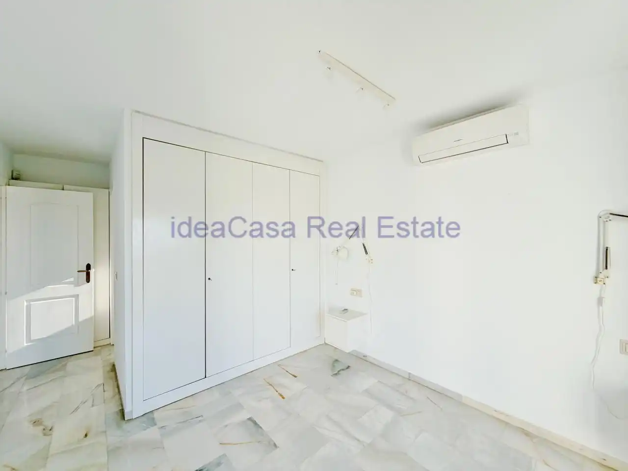 Casa pareada con piscina en venta en Urbanización La Casita Colorada, imagen 28
