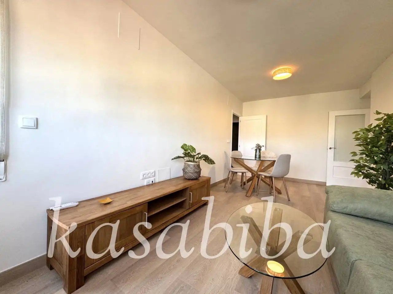 Sala d'estar de Pis de lloguer en Valencia amb Aire condicionat, Parquet i Terrassa