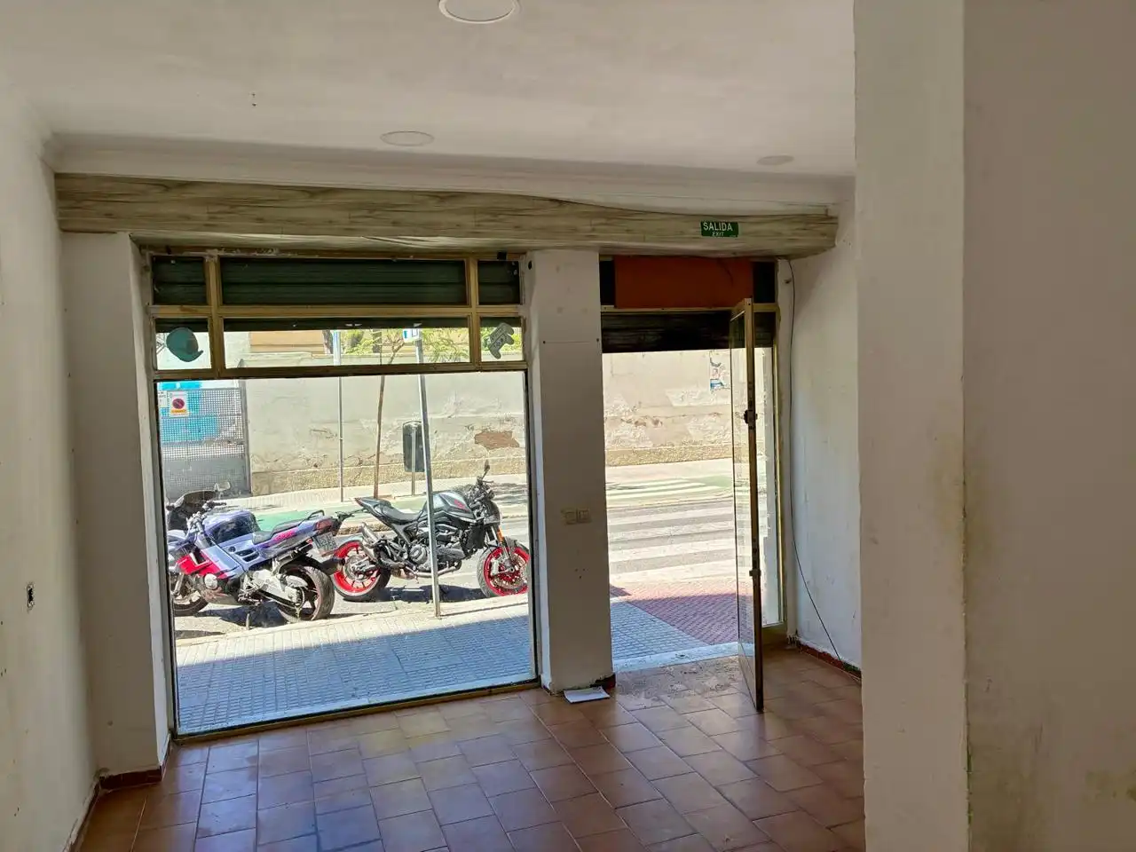 Local de lloguer en Cádiz amb Aire condicionat