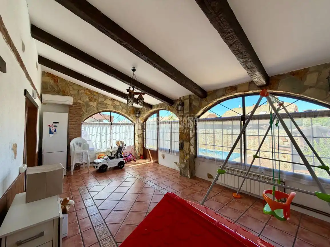 Casa adosada en venta en Villanueva de la Torre