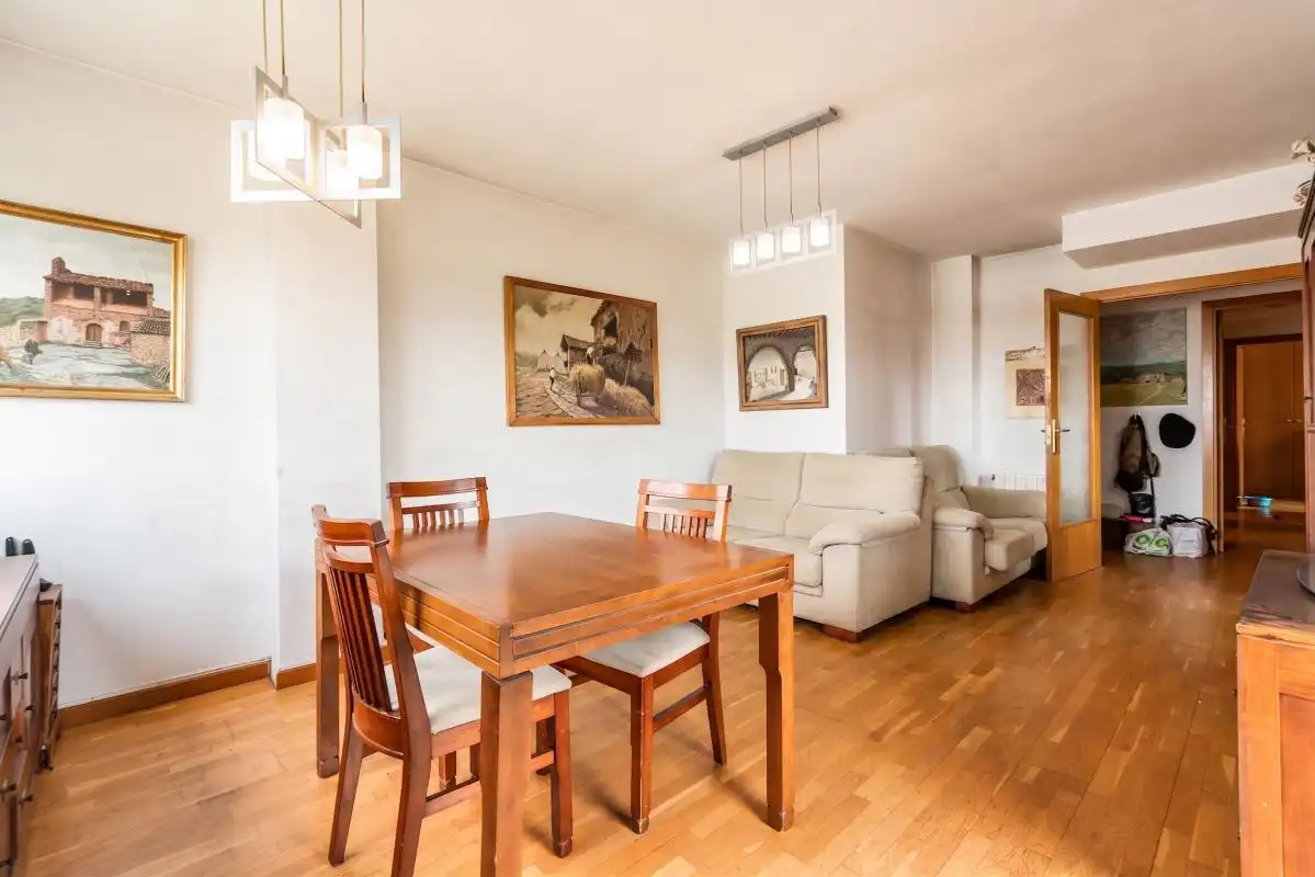 Comedor de Dúplex en venta en Sant Joan Despí con Aire acondicionado y Calefacción