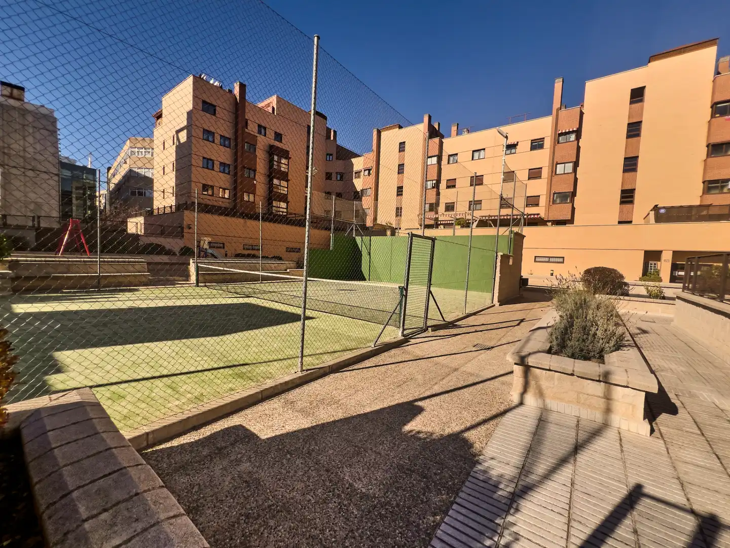 Aparcament de Àtic en venda en Madrid amb Aire condicionat, Calefacció i Jardí privat