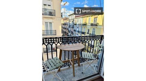 Foto 5 de Habitació a El Botànic, Valencia Capital
