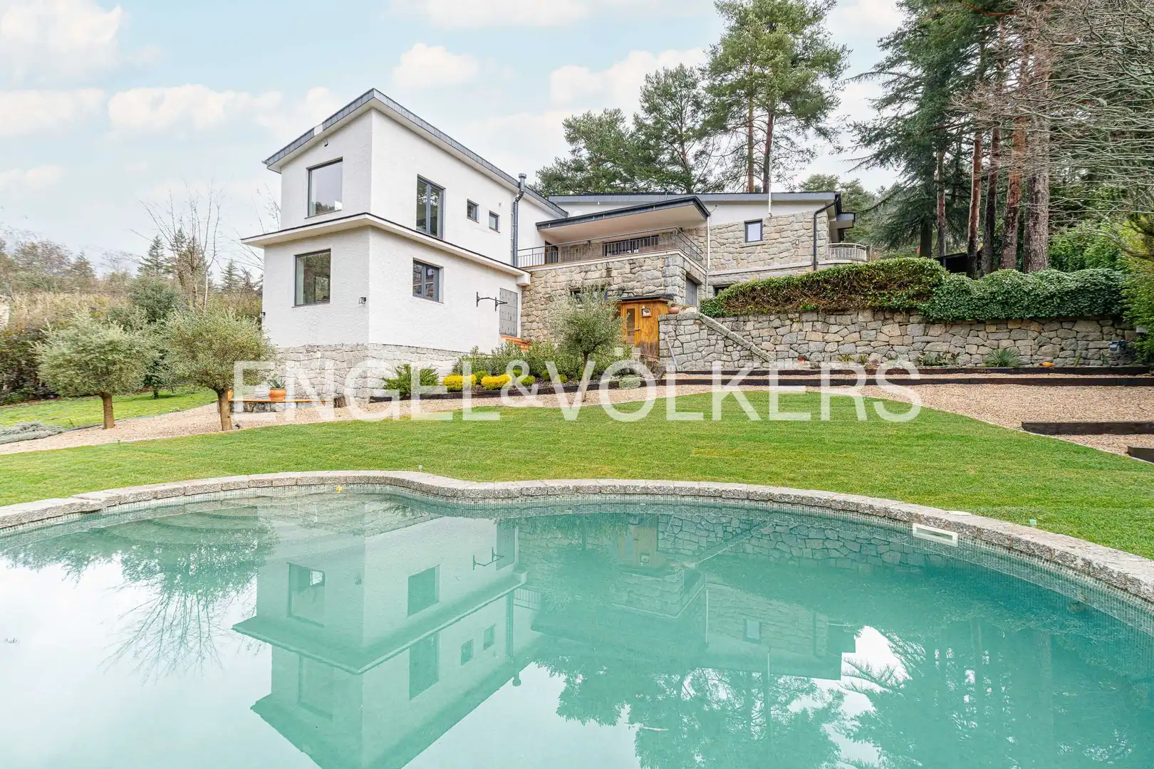 Vista exterior de Casa o chalet en venta en Cercedilla con Calefacción, Jardín privado y Terraza