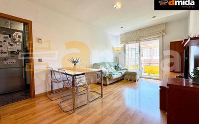 Living room of Flat for sale in Sabadell  with Heating, Parquet flooring and Balcony