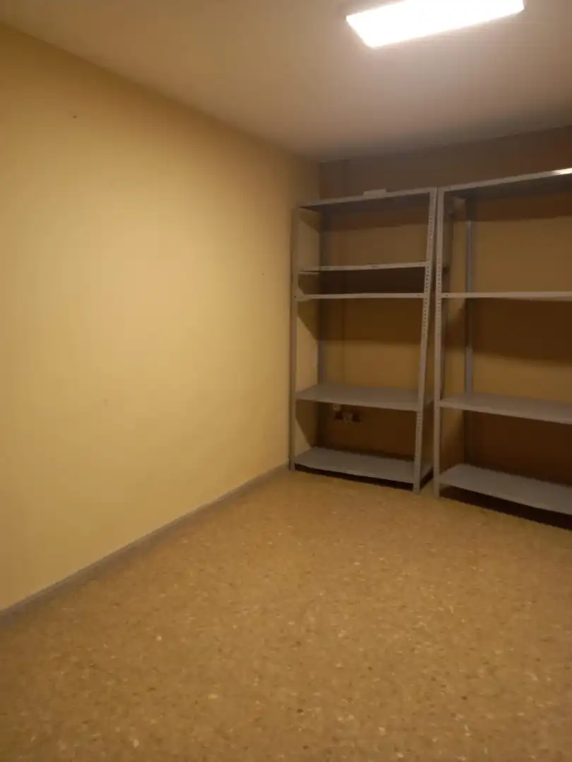 Local comercial en alquiler en calle hernan cortes, imagen 4