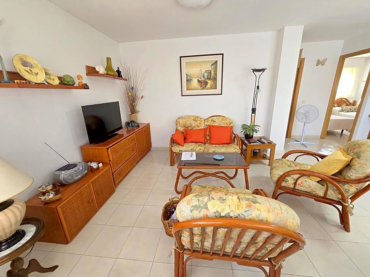 Sala d'estar de Apartament de lloguer en Gandia amb Aire condicionat, Terrassa i Moblat