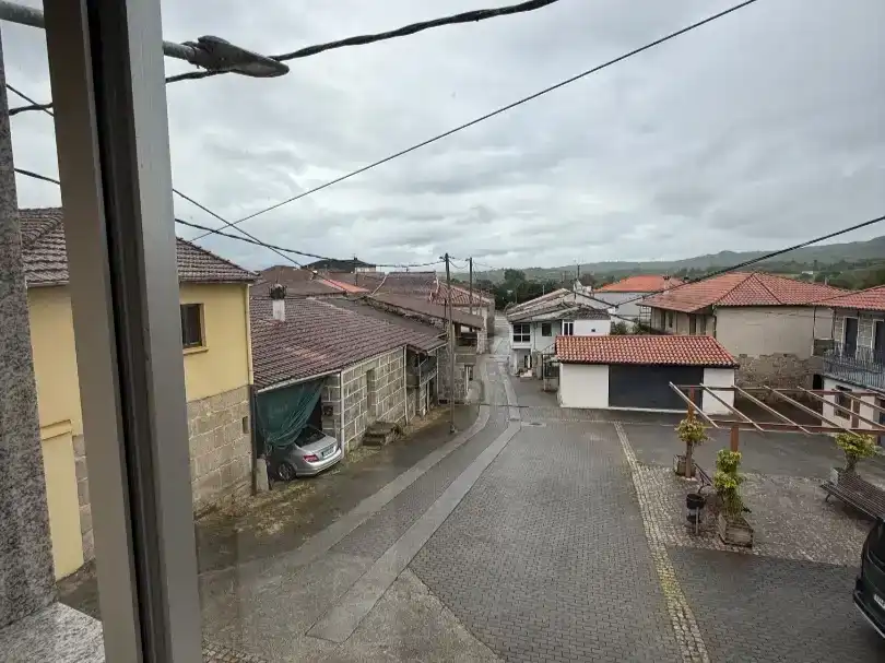 Vista exterior de Casa adosada en venda en Sarreaus amb Traster, Moblat i Balcó