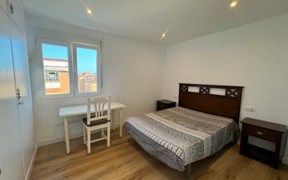 Dormitori de Apartament de lloguer en Málaga Capital amb Aire condicionat i Terrassa