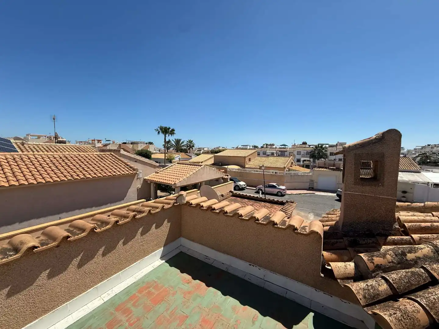 Vista exterior de Casa o xalet en venda en Orihuela amb Aire condicionat, Calefacció i Moblat