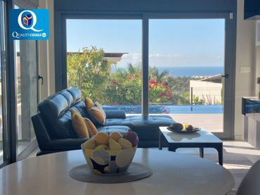 Villa in vendita a Golf Bahía