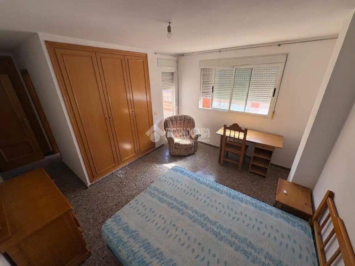 Habitación de Piso en venta en Burjassot con Balcón