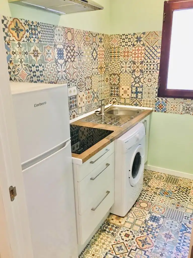 Cuina de Pis de lloguer en Granada amb Parquet, Moblat i Rentadora