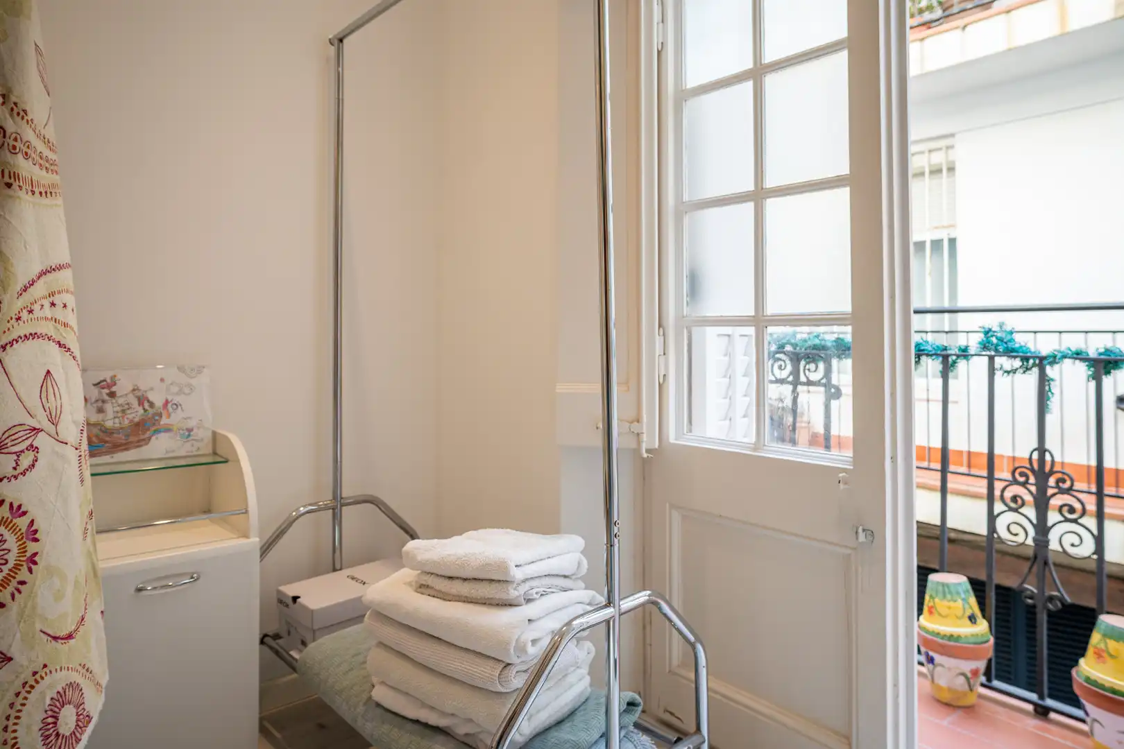 Badezimmer von Einfamilien-Reihenhaus zum Verkauf in Sitges mit Klimaanlage, Heizung und Parkett