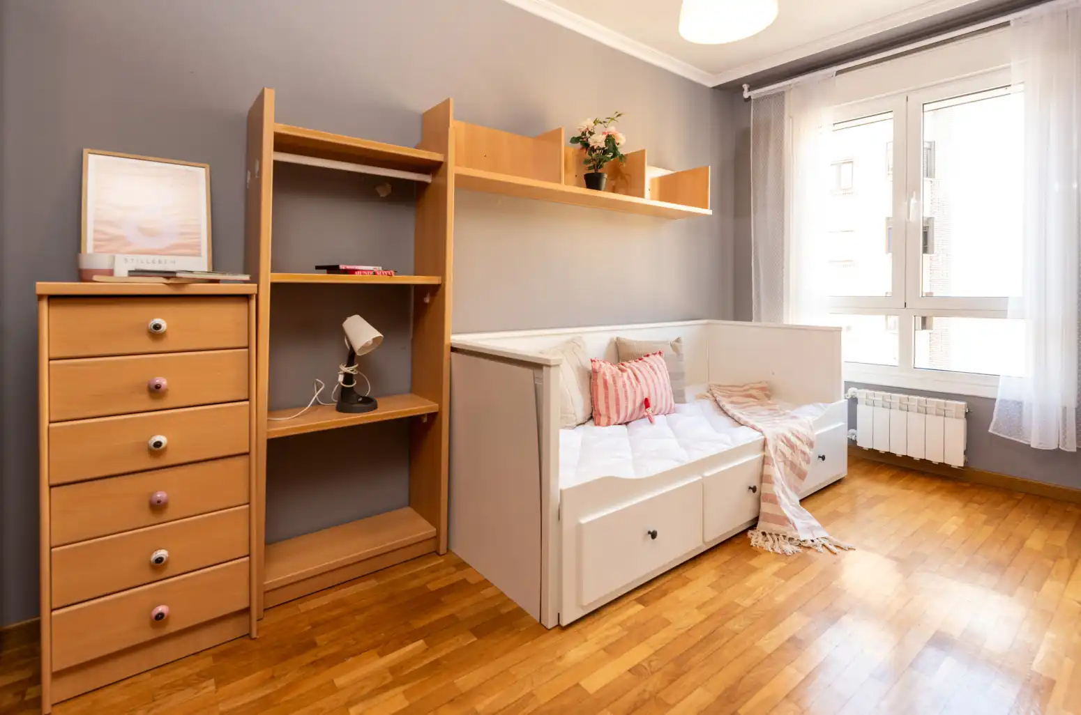 Habitación de Piso en venta en Oviedo  con Calefacción, Parquet y Trastero