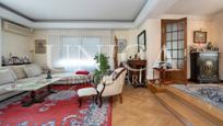 Sala d'estar de Àtic en venda en  Madrid Capital amb Aire condicionat, Calefacció i Parquet