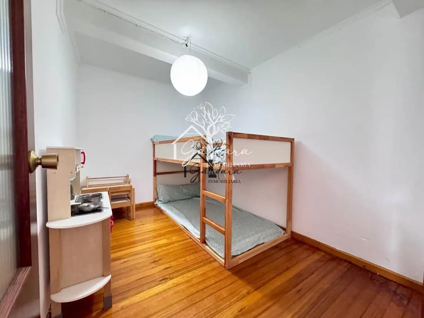 Schlafzimmer von Einfamilien-Reihenhaus zum Verkauf in Ferrol mit Terrasse und Abstellraum