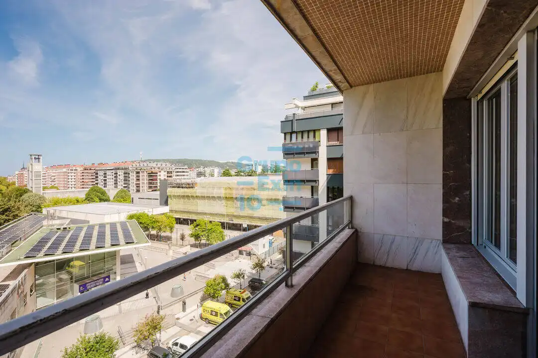 Exterior view of Flat for sale in Donostia - San Sebastián   with Heating and Terrace