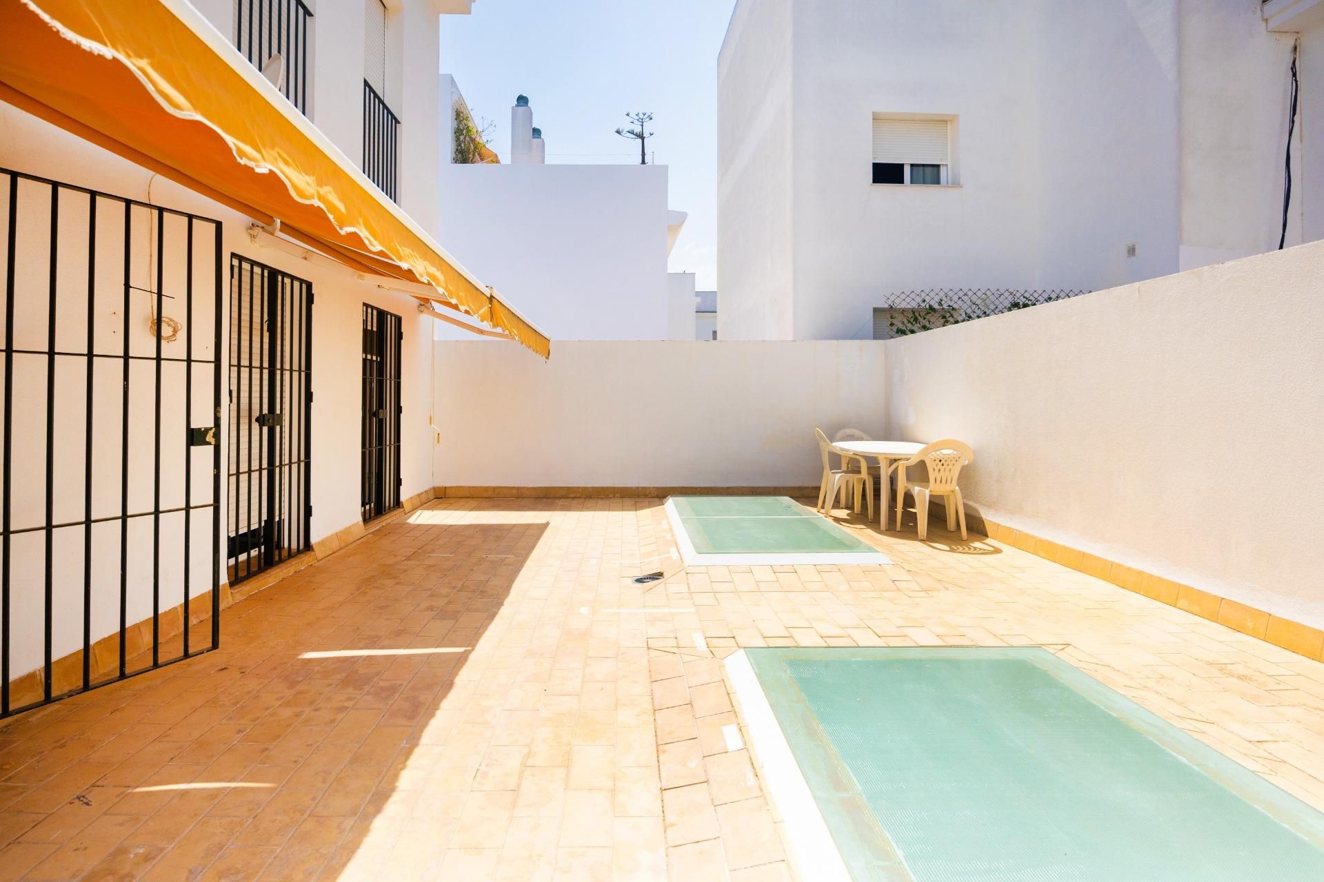 Vista exterior de Piso en venta en Chiclana de la Frontera