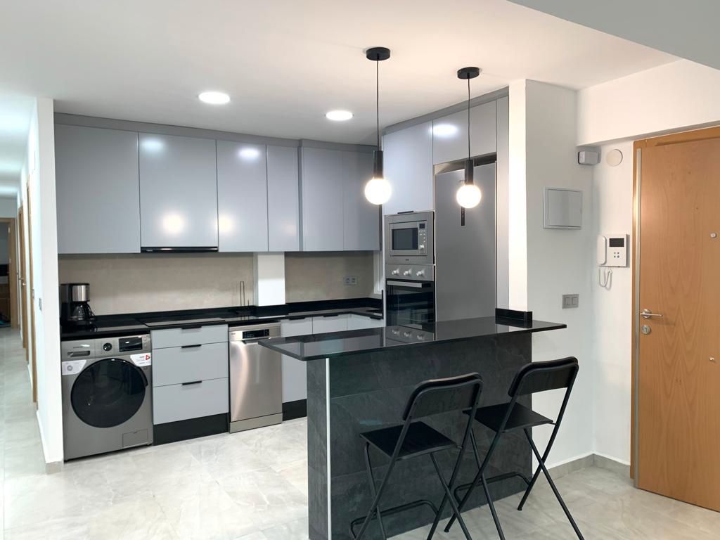 Cuina de Pis de lloguer en Castellón de la Plana / Castelló de la Plana amb Moblat, Forn i Rentadora