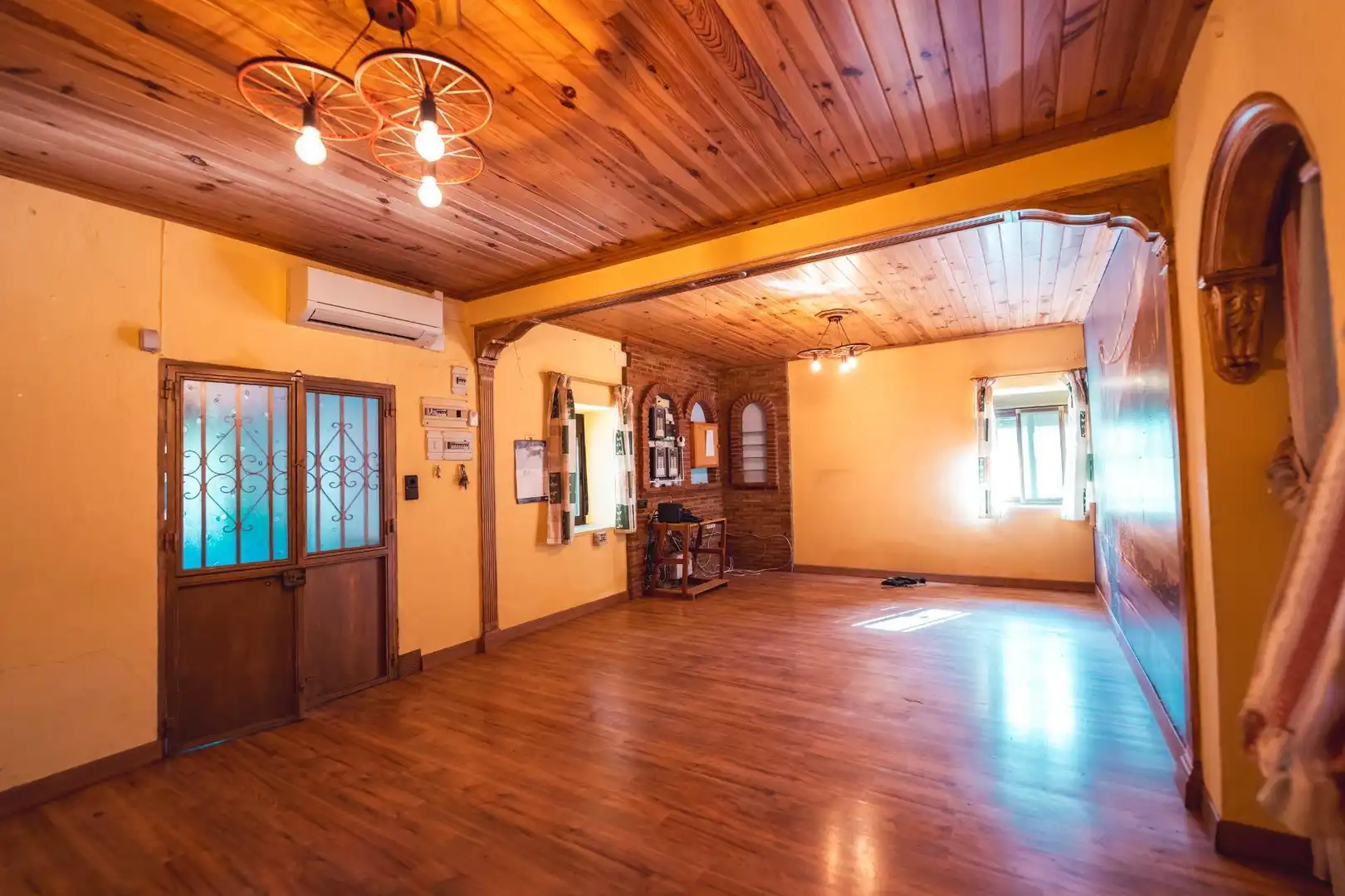 Country homes for sale in Gor