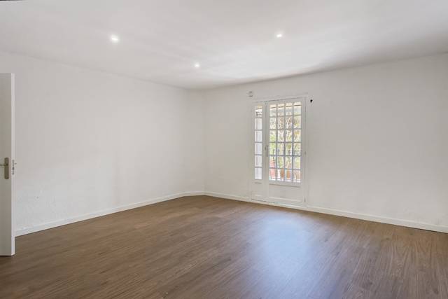 Piso en Venta en Carrer del Montseny en La Torrassa