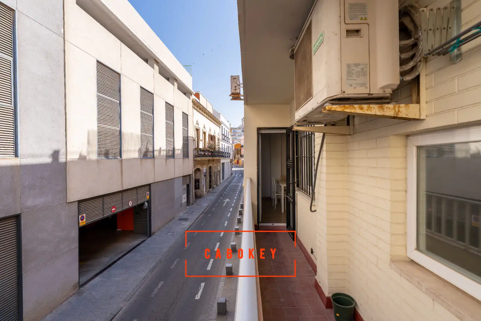 Vista exterior de Piso en venta en Almería con Aire acondicionado, Calefacción y Amueblado