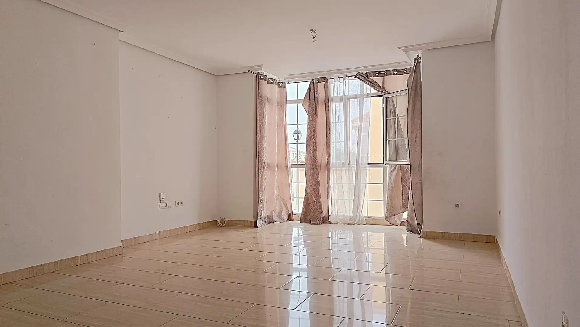 Sala de estar de Casa adosada en venta en Mancha Real con Aire acondicionado, Jardín privado y Terraza