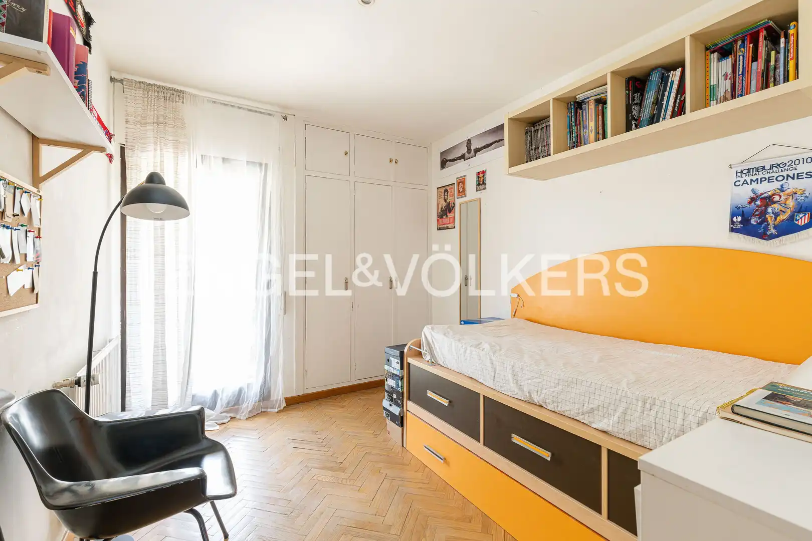 Bedroom of Detached homes for sale in Torrelodones  with Air Conditioner, Heating and Private garden