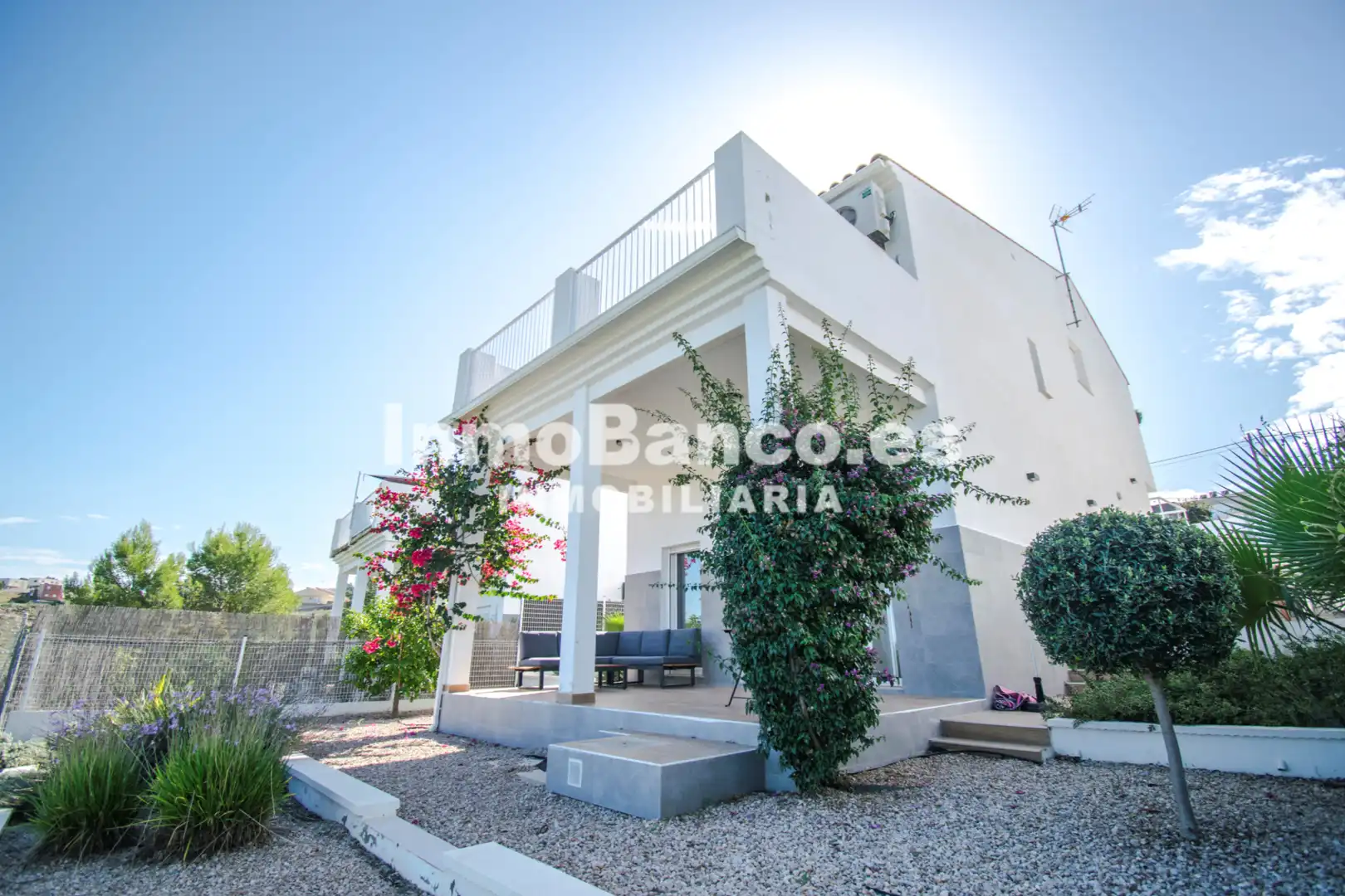 Detached house with pool for sale in Carrer Illes Columbretes 4, imagen 4