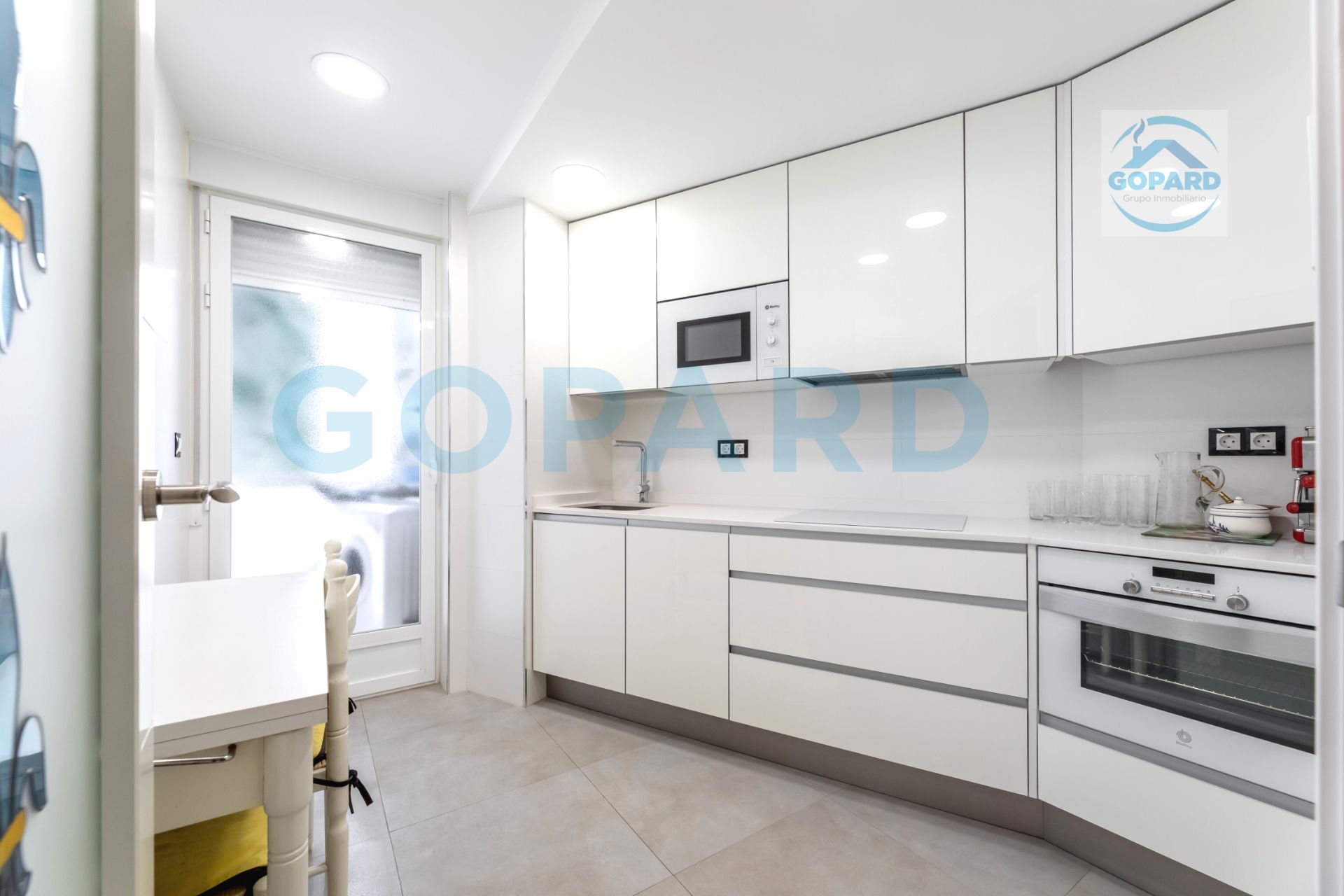 Cocina de Piso de alquiler en  Madrid Capital con Aire acondicionado, Calefacción y Parquet