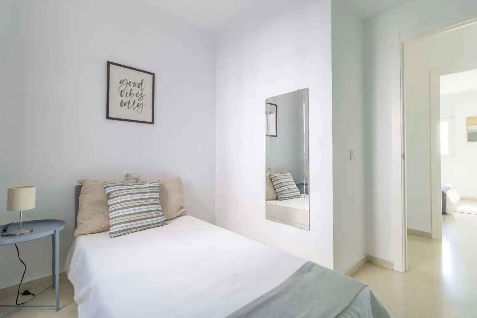 Schlafzimmer von Wohnung zum Verkauf in Sevilla mit Klimaanlage und Abstellraum
