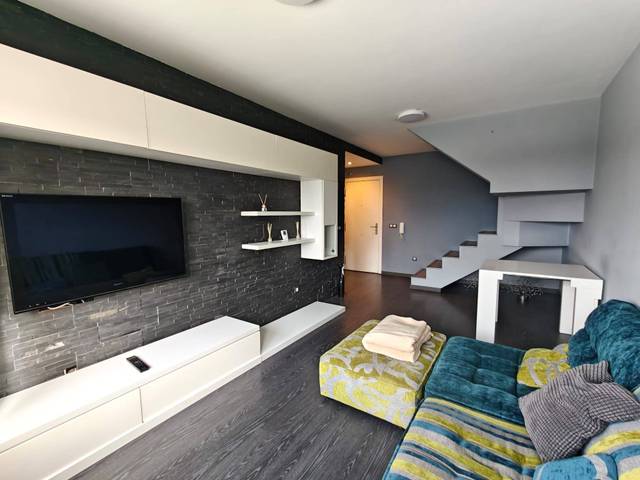 Dúplex en Venta en Calle FRANCES en O Milladoiro