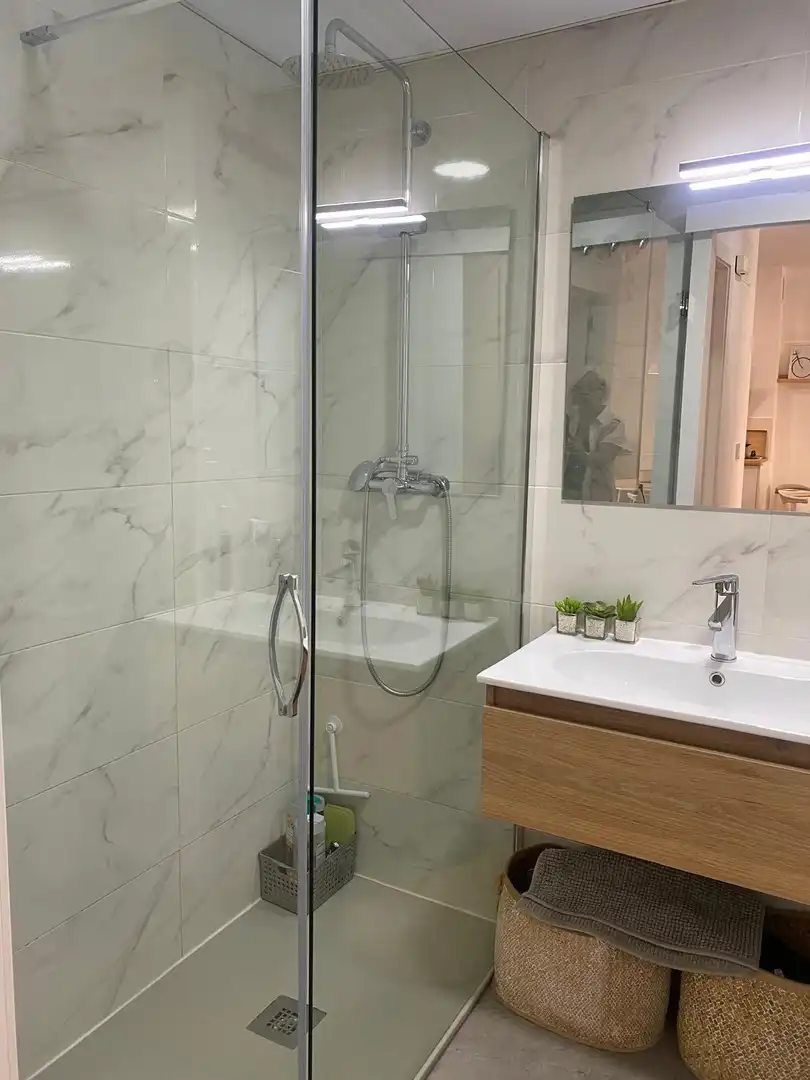 Bany de Apartament de lloguer en Mislata amb Aire condicionat, Calefacció i Parquet