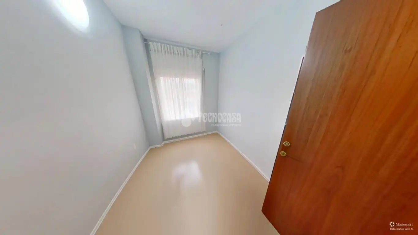 Habitación de Piso en venta en Sabadell con Aire acondicionado, Calefacción y Balcón