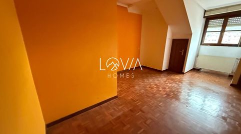 Foto 4 de Piso en venta en Ricardo Montes, Ciudad Naranco - Prados de La Fuente, Oviedo