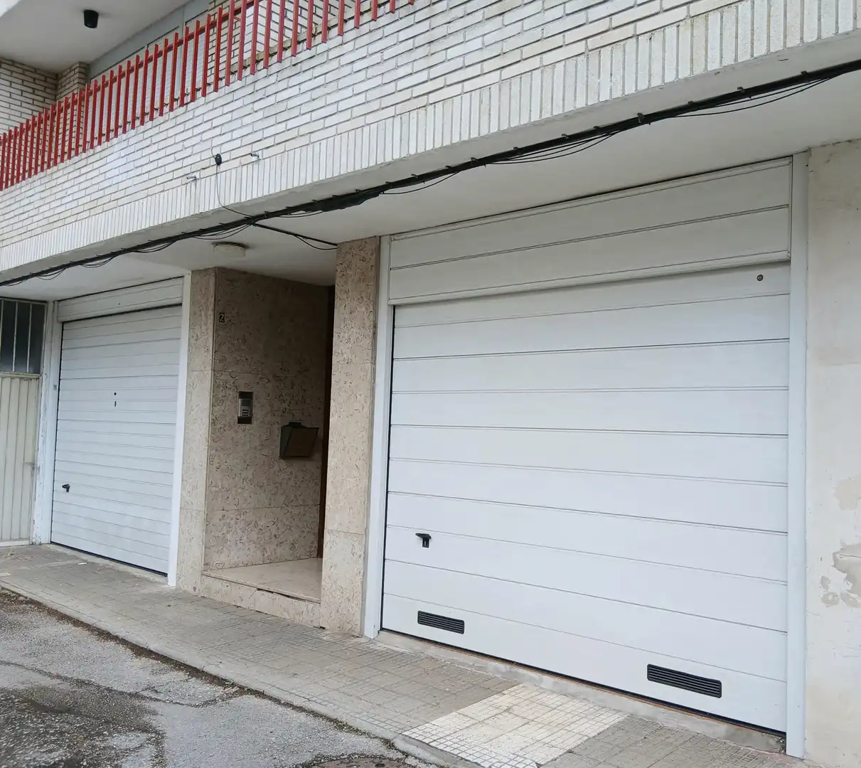 Vista exterior de Pis en venda en Santa María de Cayón amb Calefacció, Parquet i Terrassa