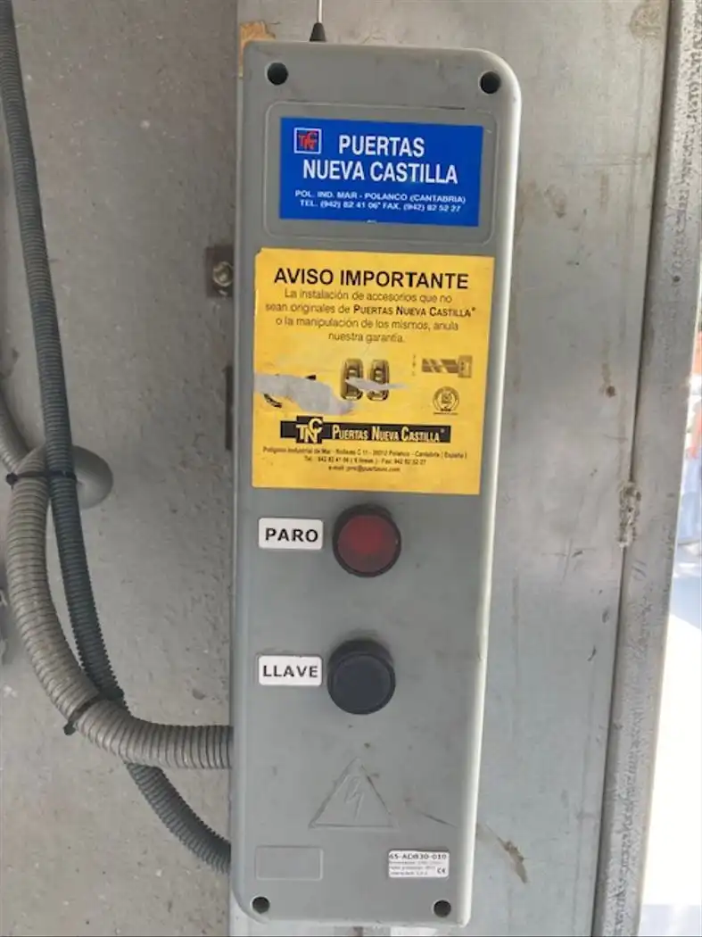 Parkplatz von Fabrikhallen zur Miete in La Llagosta mit Heizung