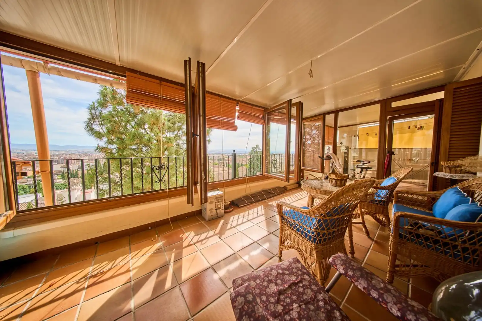 Terraza de Casa o chalet en venta en Granada con Aire acondicionado, Calefacción y Jardín privado
