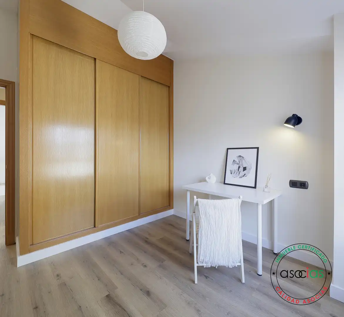 Habitación de Ático en venta en Gijón  con Calefacción, Terraza y Balcón