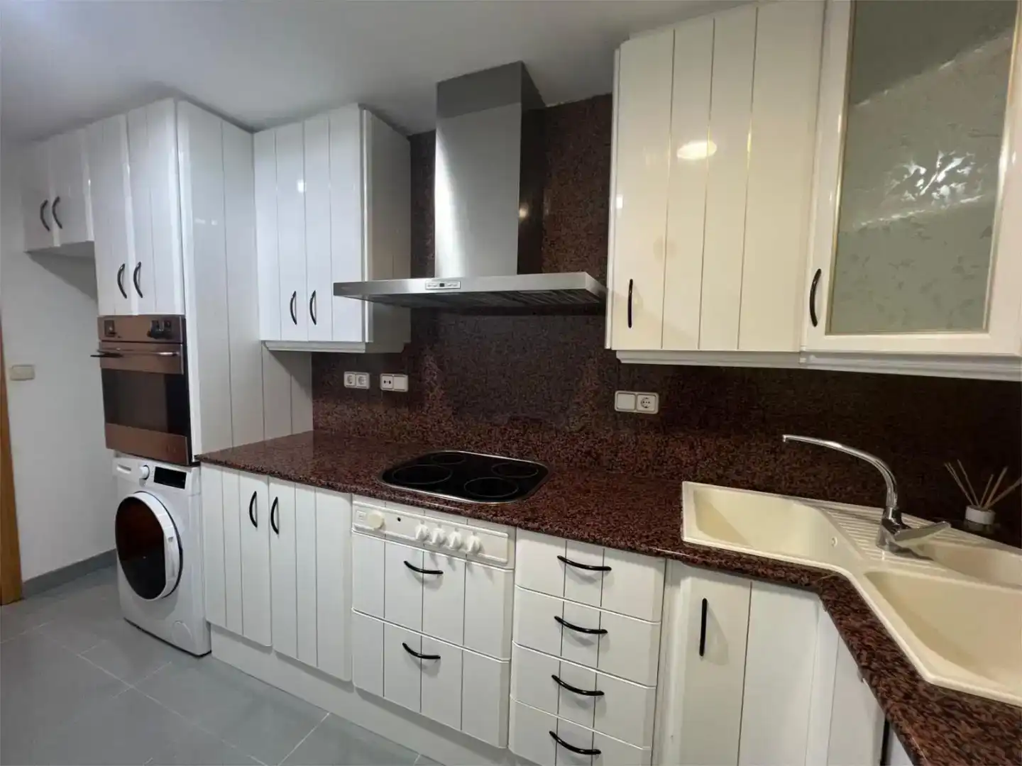 Küche von Wohnung zur Miete in  Valencia Capital mit Klimaanlage und Balkon