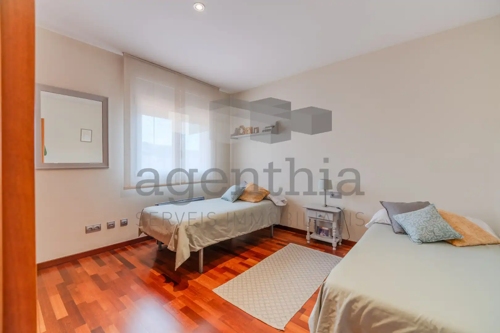 Habitación de Casa o chalet en venta en Quart con Aire acondicionado, Calefacción y Piscina