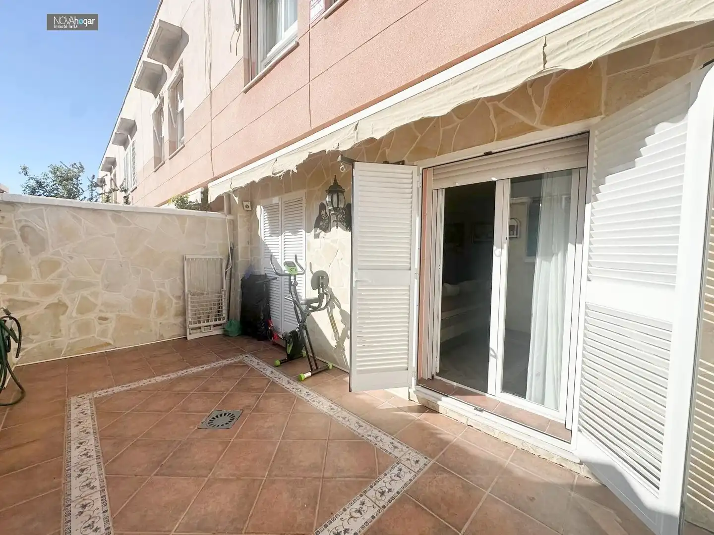 Casa adosada en venta en Campanillas
