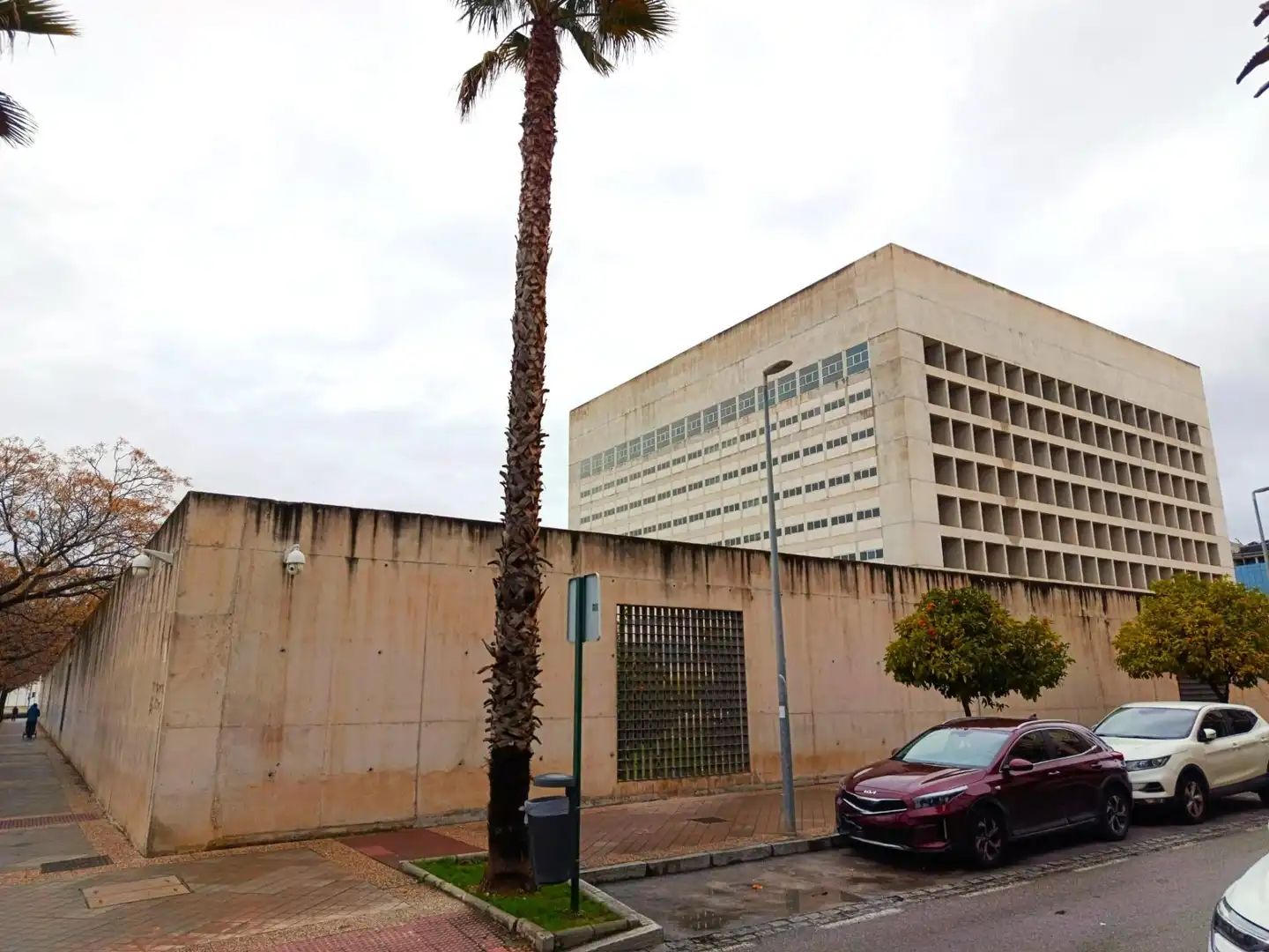 Exterior view of Garage for rent in Granada
